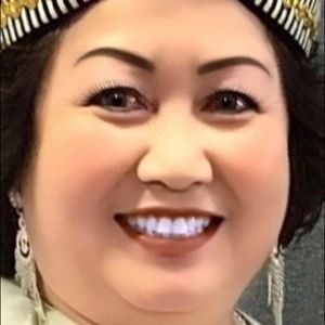 Meet your Posher, Shoua